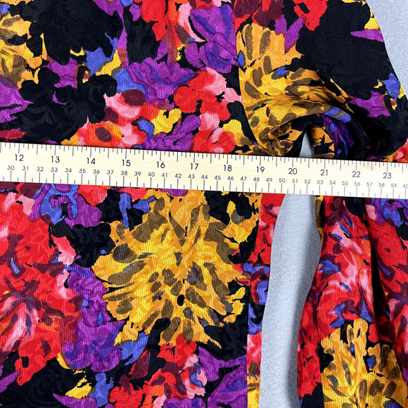 Carlisle Floral 100% Silk Top Womens 10 Blouse Colorful Bright Shoulder Pads - Picture 10 of 16